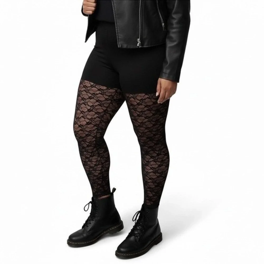 TORRID Lace Leggings w/Attached Black Shorts NWT‎ Size 2X